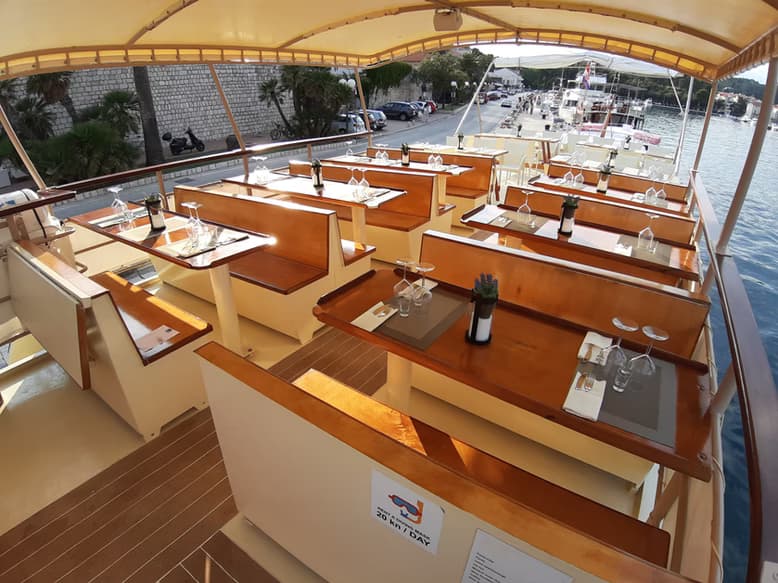 Upperdeck of Barba Šime Glassboat