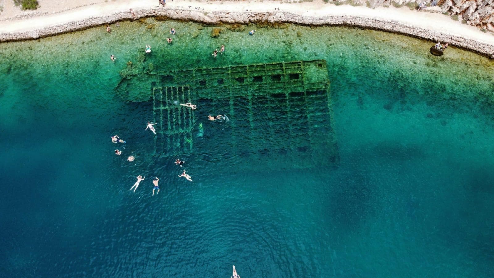 Zavratnica sunken boat