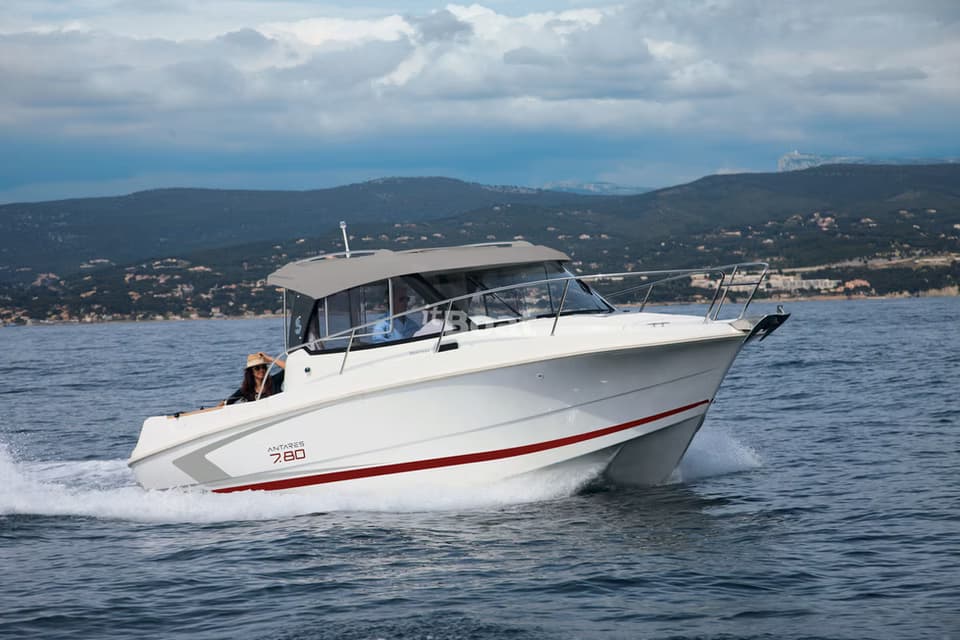 Antares boat — bow view